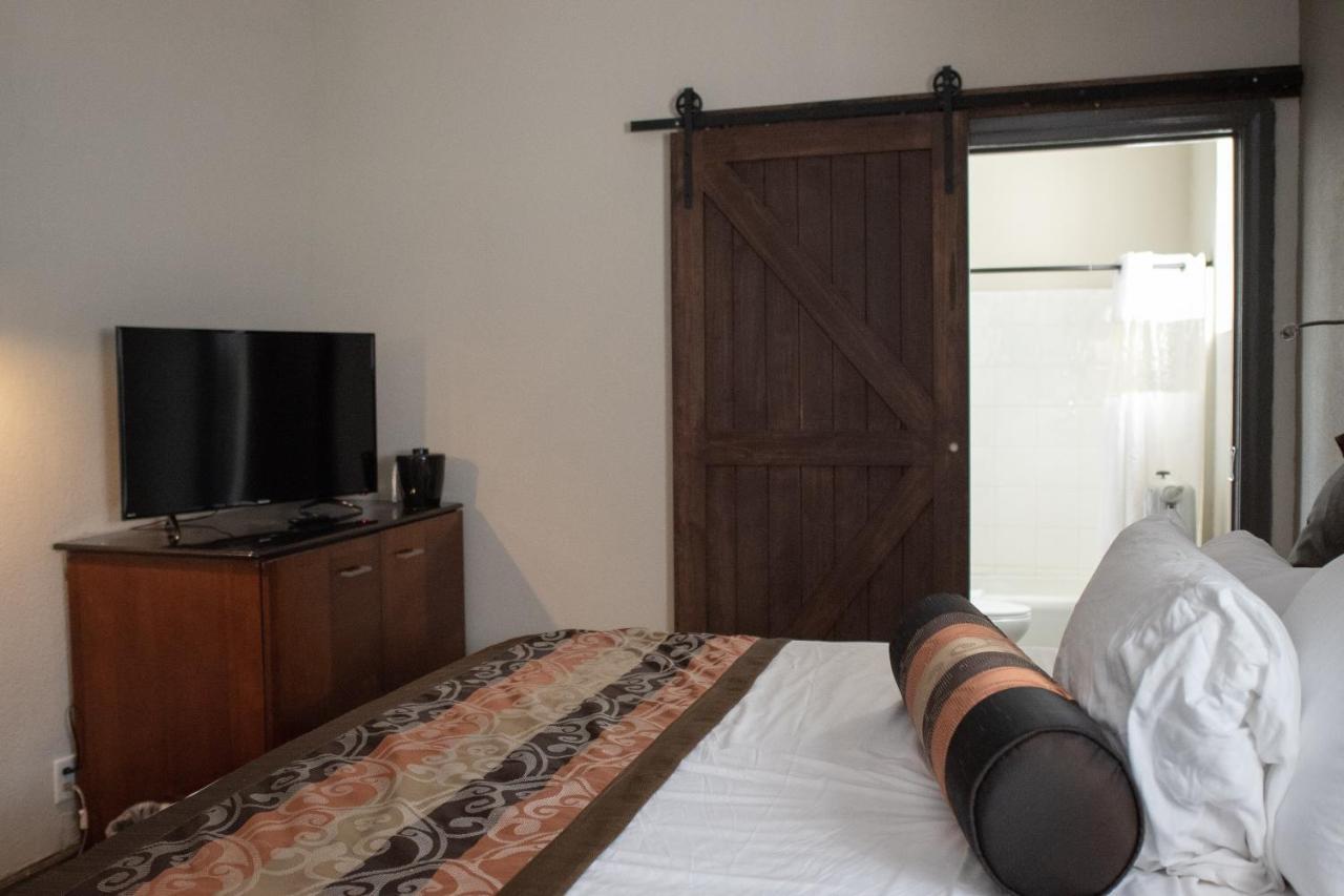 דירבורן Hotel Chataura מראה חיצוני תמונה