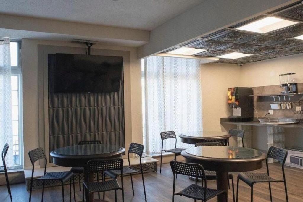 דירבורן Hotel Chataura מראה חיצוני תמונה